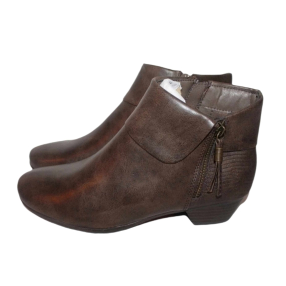 Women's PU Leather Ankle Booties - Picture 6 of 16